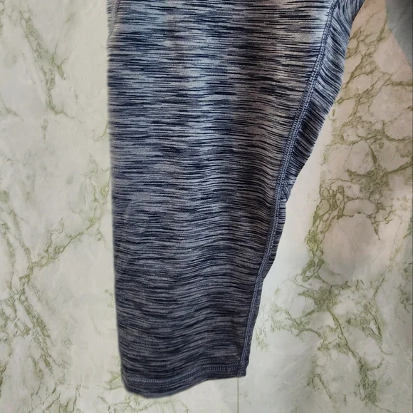 FUNANI Gray Capri Leggings - Picture 6 of 13